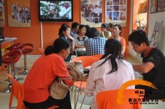 八月 新东方烹饪学校报名火爆