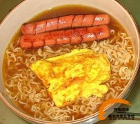 方便面添加剂含量排“第一” 营养师建议一个月只吃一次