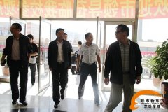 呼和浩特市人力资源和社会保障局领导视察呼和浩特新东方烹饪学校