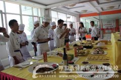 学厨师 待业者的不二选择