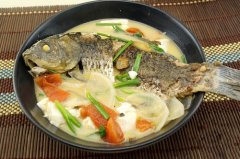 豆腐鲫鱼汤
