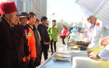 呼和浩特新东方助力回民区失地农民再就业——走进青山村