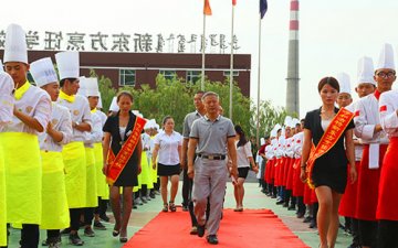 助烹饪学子圆梦| 呼和浩特新东方 两免一补、国家助学金顺利发放