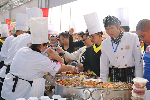 内蒙古新东方第二届龙虾节精彩瞬间