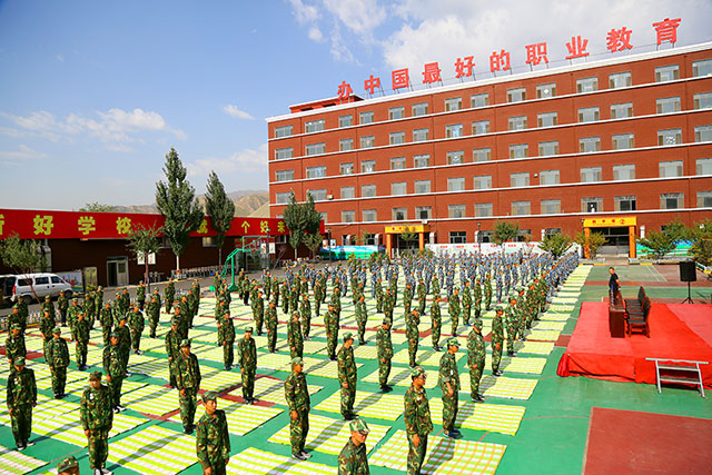 2017年新生军训汇演