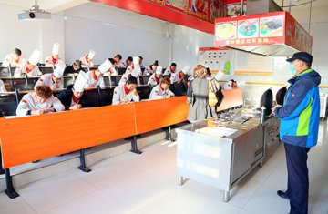 国家职业技能鉴定考试在呼和浩特新东方烹饪学校开考！