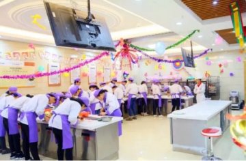  相约每个周六日，开启你的美食体验之旅吧