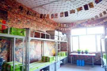  新生开学住宿第一晚，暖心了～