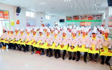 很高兴遇见你，2018级新同学