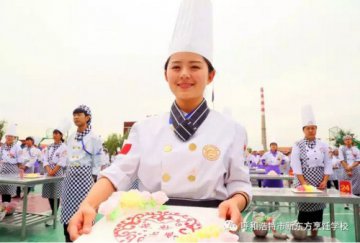 学蛋糕裱花，做一名泡在甜蜜里的裱花师！