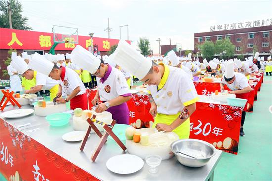 刀尖上的较量——呼和浩特新东方刀工争霸赛火热开赛！