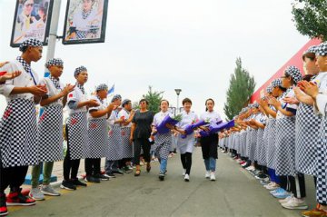 【感恩母校 分享成功】呼和浩特新东方成功学子报告会圆满结束