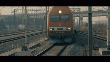 闯荡在外打工的老乡们 ，回家了 