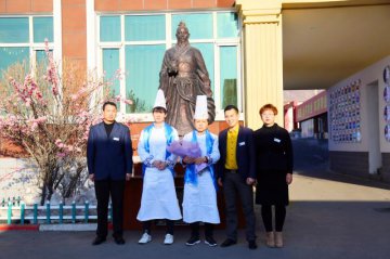 【名师大讲堂】星级酒店主厨进校园，倾情传授舌尖上的美食艺术！