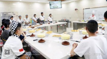 老朋友·新同学，我们一起去呼和浩特新东方上学吧！