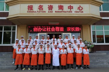 呼和浩特新东方烹饪金典总厨1902班开班啦！