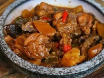 美食推荐|黄焖鸡米饭，快餐界的“网红”，自己在家就能做，方便又卫生！