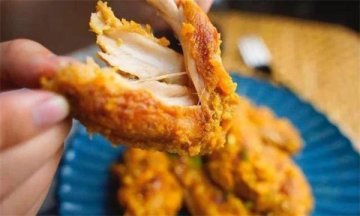 美食推荐|【咸蛋黄焗鸡翅】简直就是双重爆香！