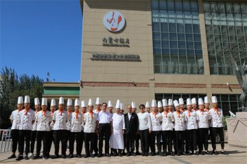 走进名企丨内蒙古饭店的工作，我们先定了！-呼和浩特新东方烹饪