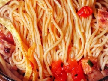 美食推荐|番茄火腿凉面，清爽开胃，晚饭必备！