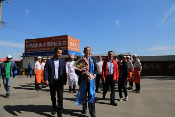 烹饪行业泰斗级大师——王文亮，亲临我校为学生传道授业解惑