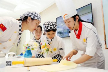 女生迷上西点的三大理由，好前途还差你一个！