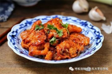 美食推荐|锅包肉，色泽金黄，酸甜开胃，吃上一口就绝对忘记不了的美味！