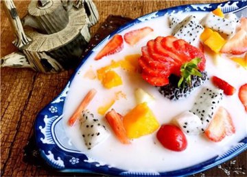  可可爱爱“彩虹餐”！