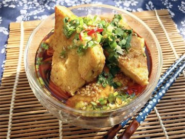 美食推荐|网红小吃“香煎豆腐角”！