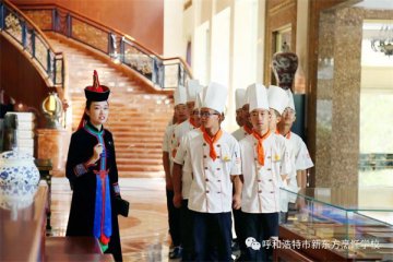 没有烹饪基础的人，学厨师有前途吗？