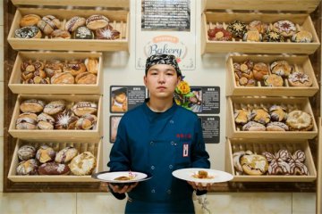 【新生故事】牧羊人的西餐梦 镀金只为遇到更好的自己-苏德芒来