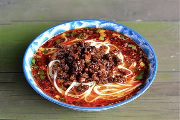 美食推荐|香而不腻“香菇肉臊面”