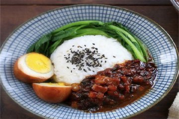 美食推荐|浓香四溢“卤肉饭”