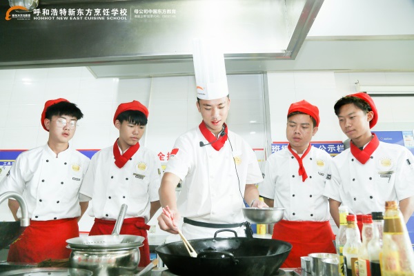 什么样的老师才能成为新东方烹饪学校优秀老师，这几点较为看重!