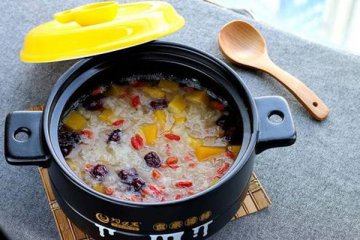 美食推荐|排毒养颜“南瓜银耳羹”