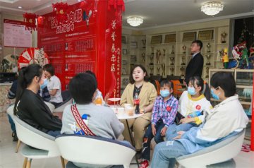 假期已经结束，你还在寻找学校么？