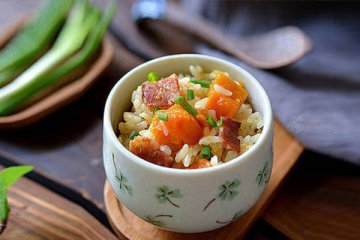 美食推荐|腊香溢满口“南瓜培根饭”