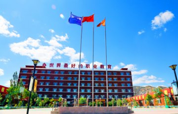 筑梦铸人| 2019-2020学年助学金发放仪式将于今日盛大举行