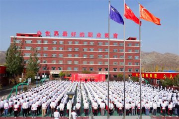 筑梦铸人·2019-2020学年助学金发放仪式隆重举行