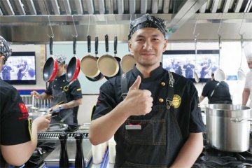 为何说在新东方学西餐厨师前景好？