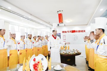 学烹饪，小机构与大品牌究竟有哪些区别？
