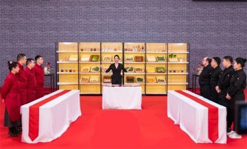 2021央视《厨王争霸》新东方烹饪战队出战，中外厨师巅峰对决精彩上演