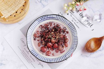 美食推荐|香浓顺滑“牛奶杂粮粥”