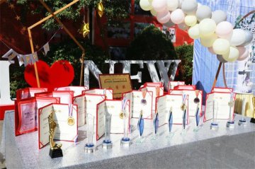 家长鉴证会,我用作品致谢父母!